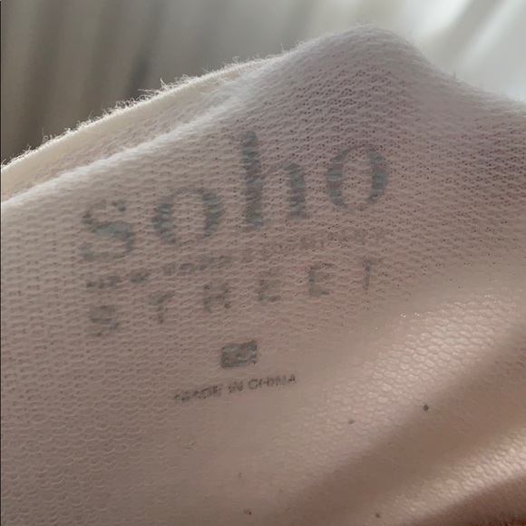 New York and company white sweatshirt type sweater - Picture 4 of 4